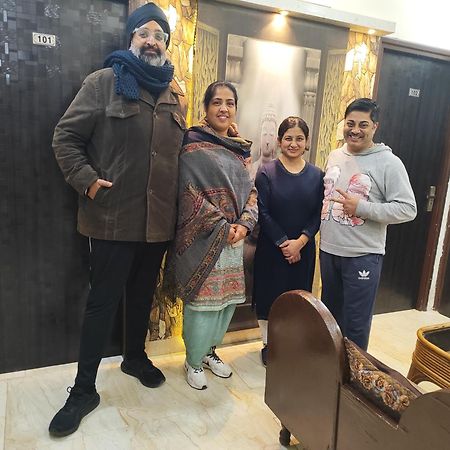 أمريتسار 4N Homestay- Golden Temple View المظهر الخارجي الصورة